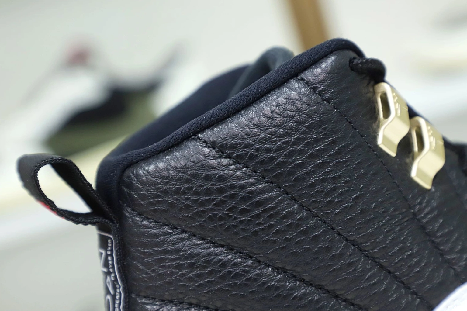 PLAYOFFS RETRO JORDAN 2022 AIR 12 0311